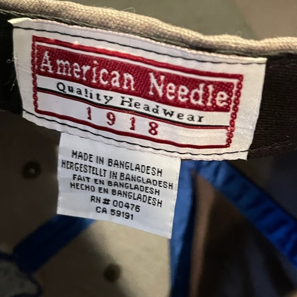 Blackhawk’s American Needle hat floral - Picture 2 of 9